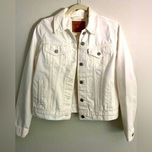 White Levi’s Jean Jacket